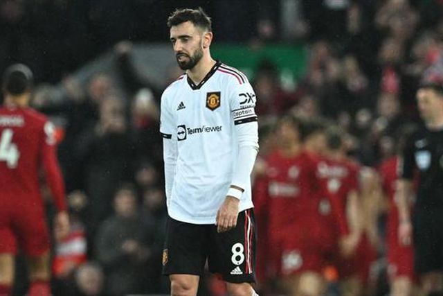 Confirmado: Dalot e Bruno Fernandes contra William Carvalho