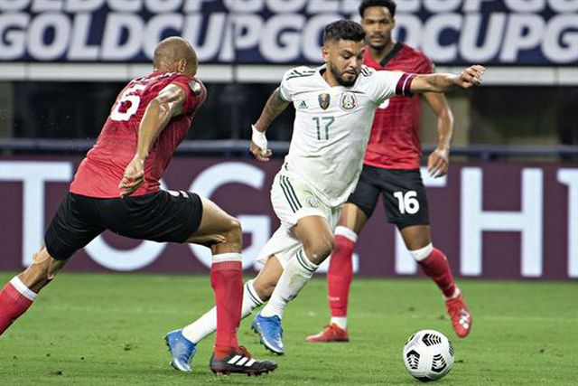 México, com Corona titular, tropeçou e viu Lozano perder os sentidos (vídeo)