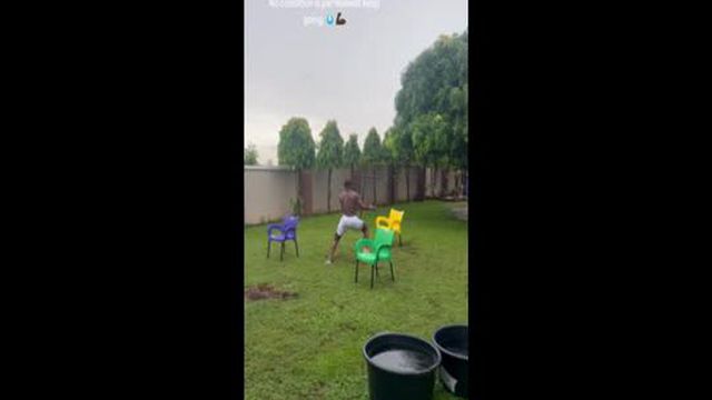 Fatawu treina-se sob dilúvio