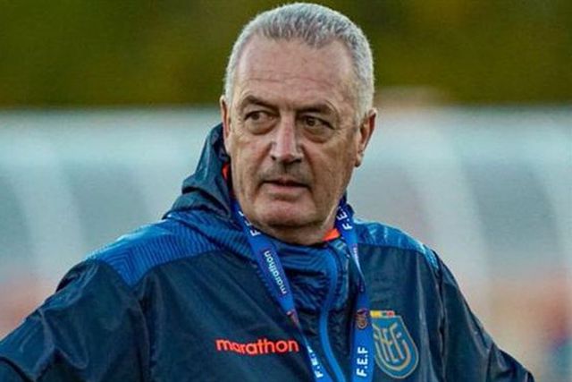 Gustavo Alfaro abandona a seleção do Equador