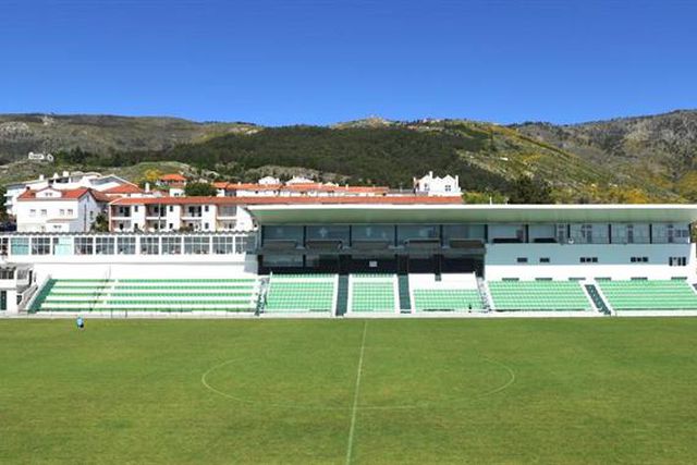 Rescinde três meses depois de regressar ao clube