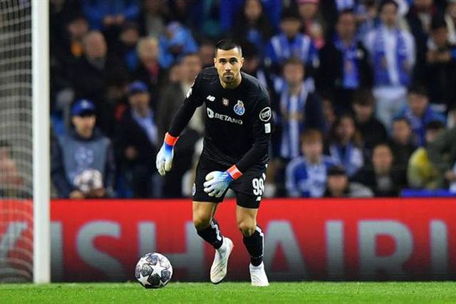 Chelsea insiste  em Diogo Costa