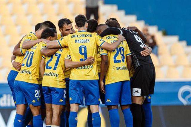 Vitória clara do Estoril em Mafra