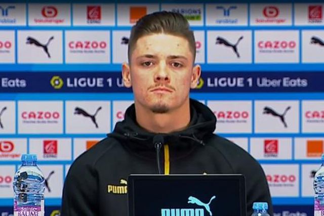 Vitinha permanece no banco