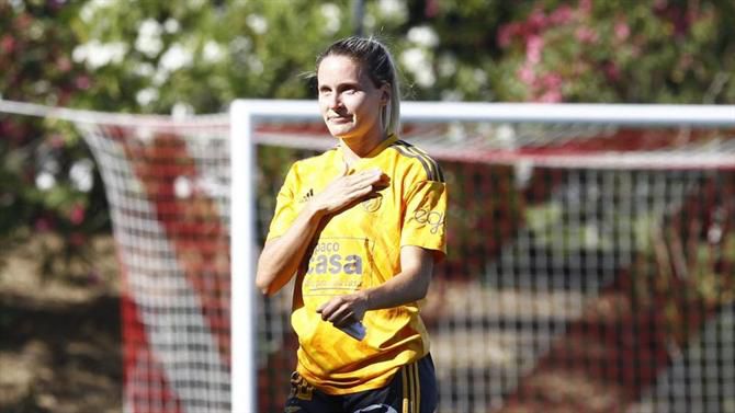 Futebol Feminino Benfica Despede Se De Cloé Lacasse Vídeo Abola Pt