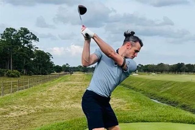 Bale inicia carreira profissional como jogador de golfe