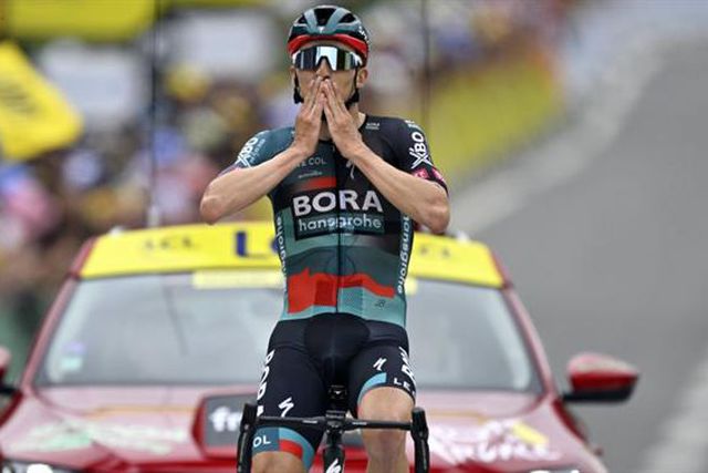 Volta à França: Etapa pirenaica reencontrou a mística do Tour