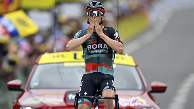 Tour de France cycliste : l’étape pyrénéenne retrouve le mystique du Tour