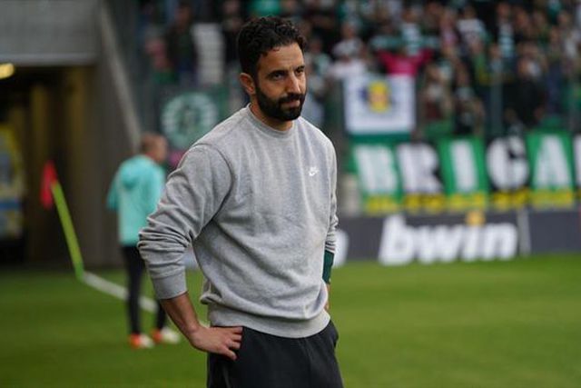 «Elogios de Guardiola? A minha realidade são lenços brancos»