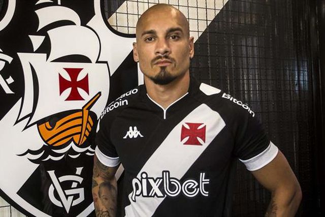 Oficial: Ex-FC Porto tem novo clube