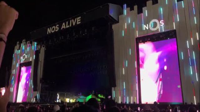 Sam Smith usa camisola da Seleção feminina no NOS Alive