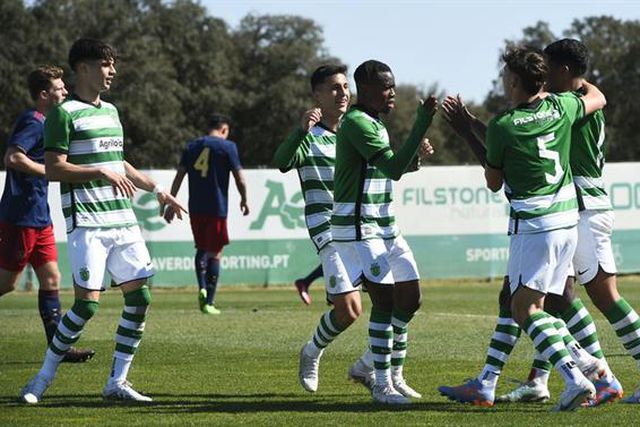 Sporting goleia Ajax com Fatawu em grande destaque (veja os golos)