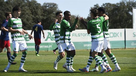 Sporting goleia Ajax com Fatawu em grande destaque (veja os golos)