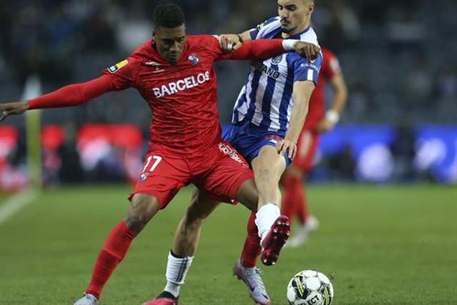 Depois do FC Porto, Murilo aponta ao próximo alvo