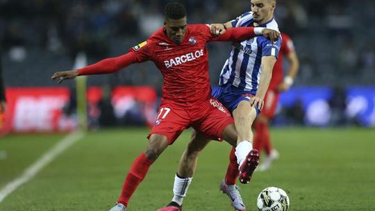 Depois do FC Porto, Murilo aponta ao próximo alvo