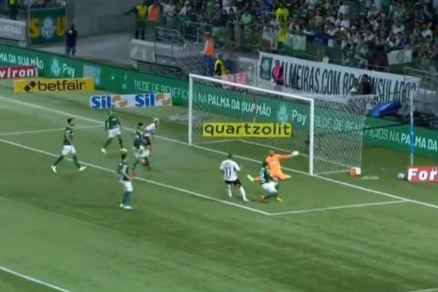 Com tudo para marcar, Everton ‘Cebolinha’ fez isto (vídeo)