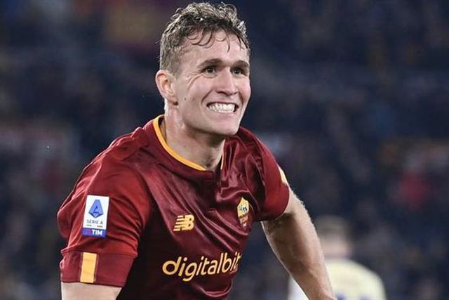 Solbakken vale à Roma de Mourinho e Patrício chegar ao pódio (veja o golo)