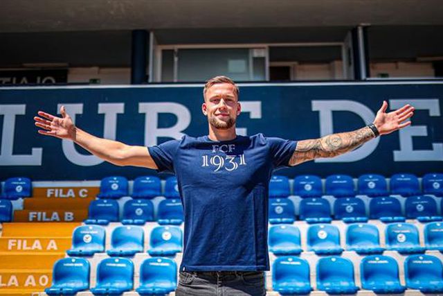 Oficial: Central neerlandês garantido