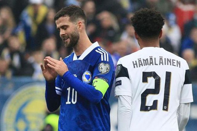 Pjanic expulso da seleção após ter sido apanhado a fumar