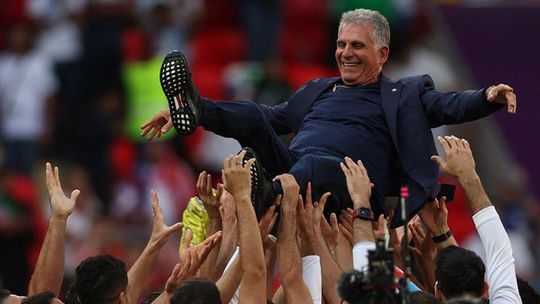 Muitas caras conhecidas: o espetacular vídeo de tributo a Carlos Queiroz