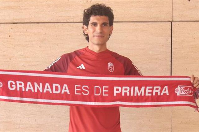 Oficial: É 'merengue' há oito anos, soma só 18 jogos e volta a ser emprestado