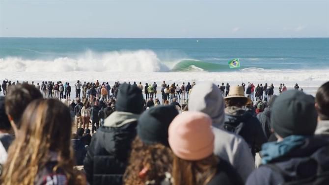 MEO Rip Curl Pro Portugal em Peniche: arranque adiado devido ao vento