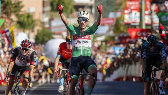 Terceira vitória em etapas para Pedersen na Vuelta