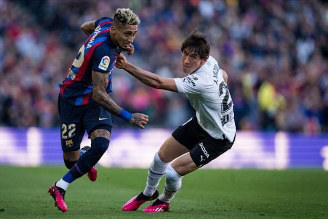 Barcelona vence, não convence mas atira pressão para o Real (veja o golo)