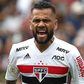 Daniel Alves não voltará a jogar até salários em atraso serem pagos