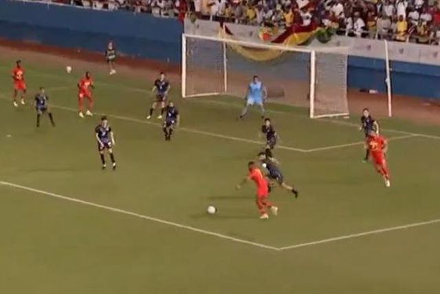 Fatawu estreia-se a marcar pelo Gana com um golaço (vídeo)