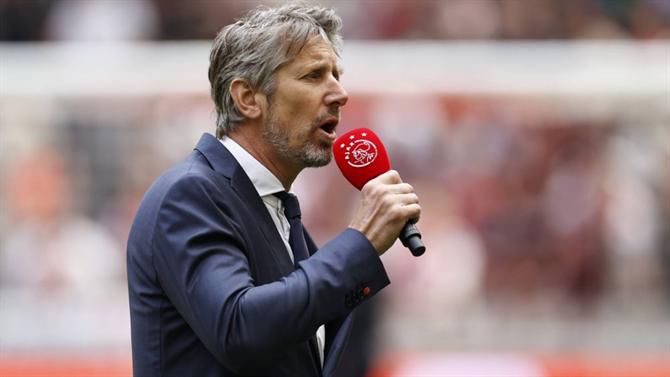 Van der Sar já não corre perigo de vida