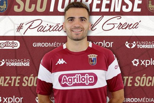 Oficial: Foi jogador de Rui Ferreira e... vai continuar a ser