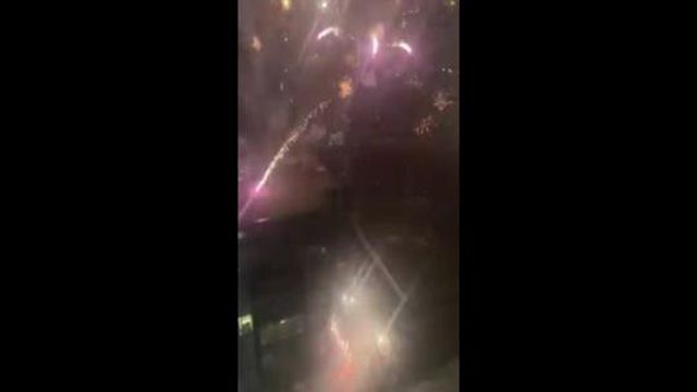 Adeptos do Liverpool lançaram fogo de artifício de madrugada junto ao hotel do Real Madrid