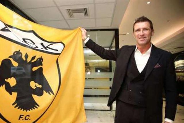 Despedido do AEK, Massimo Carrera foi para a 3.ª Divisão italiana