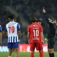 FC Porto fica com 9 no Dragão depois da expulsão de Uribe (vídeo)