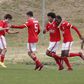 Benfica aplica nove ao Estoril e isola-se na liderança
