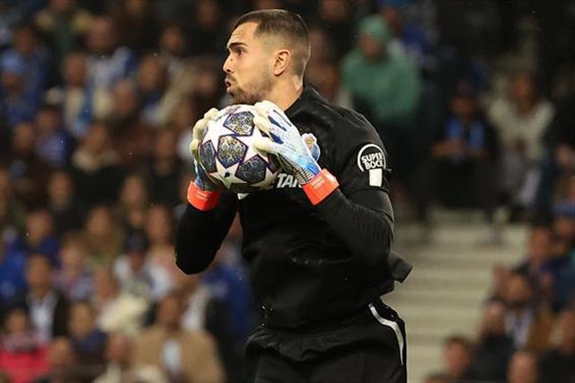 Diogo Costa passa a alternativa no Man. United