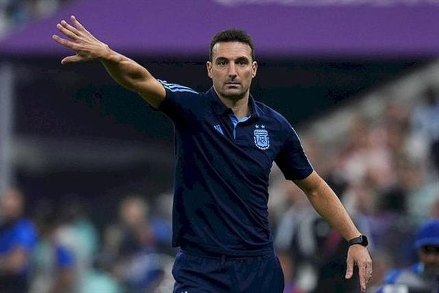 Selecionador campeão do mundo renova contrato