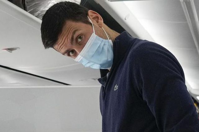 Pedem a Joe Biden para interceder a favor de Djokovic