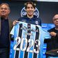 Completou 60 por cento dos jogos e renovou com o Grêmio