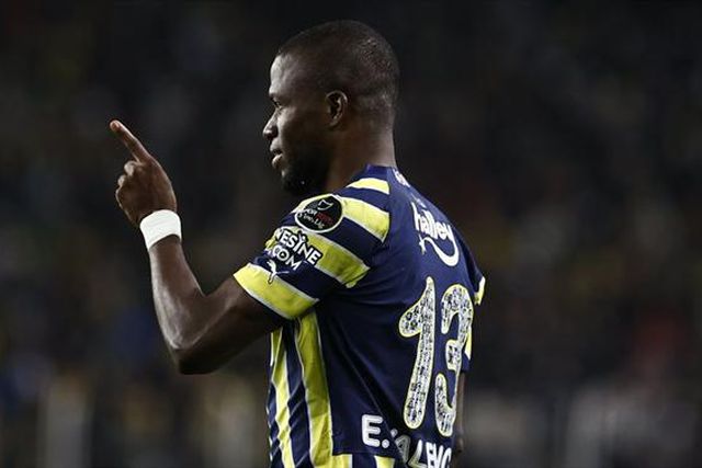 Jorge Jesus vai perder goleador a custo zero no fim da época