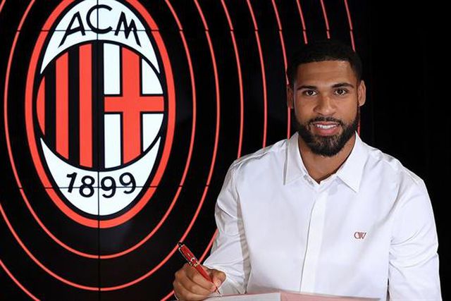 Oficial: médio inglês por quatro épocas e €20 M