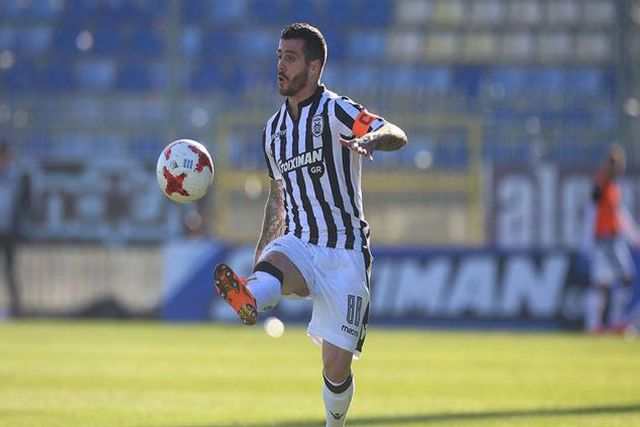 Vieirinha continua no PAOK