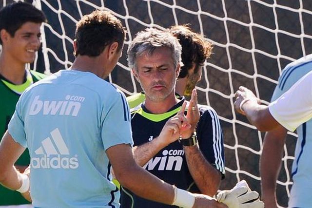 «Mourinho mandava-nos pressionar o árbitro»