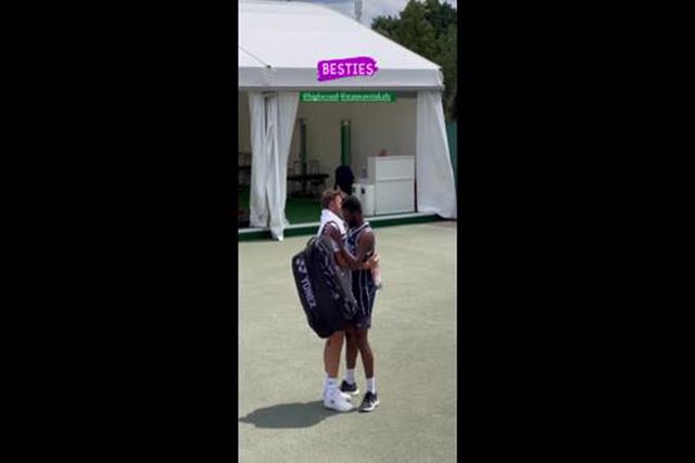 Tiafoe treina em Wimbledon qual Luca Doncic dos Mavericks