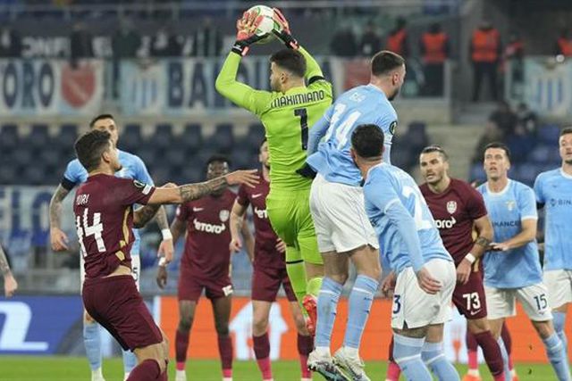 Maximiano quer mais minutos: «Nunca passei por isto»