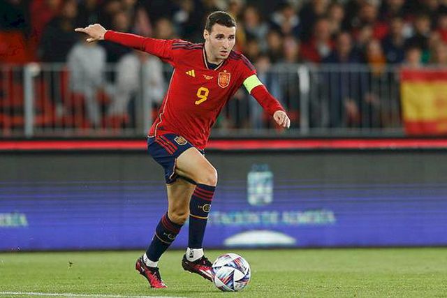 Grupo B: Abel Ruiz evita derrota de Espanha com a Ucrânia