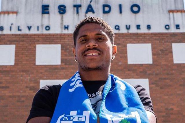 Oficial: Mais dois reforços no trevo da Bairrada