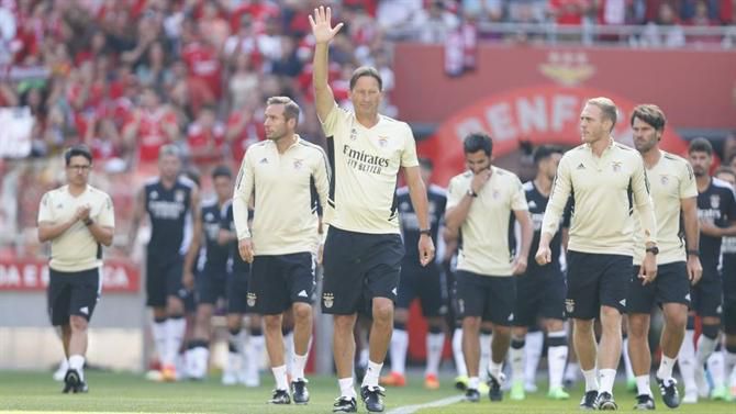 Campeão Benfica de regresso ao trabalho com pequenos acertos no plantel -  SIC Notícias