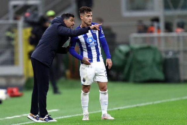 Problema bicudo para Conceição resolver (e solução pode estar no Rio Ave)